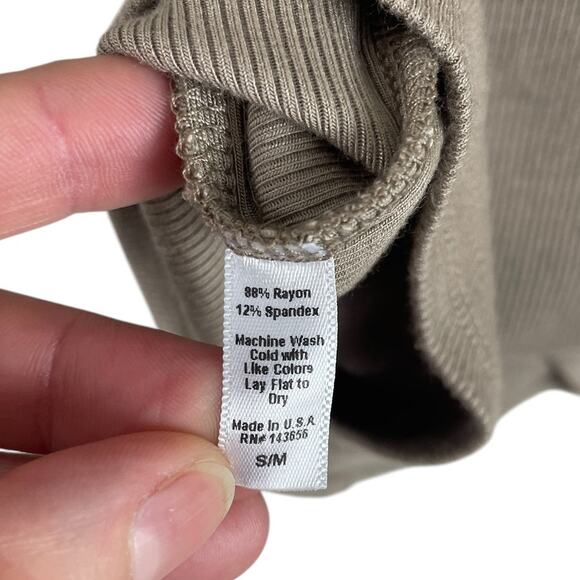 Joah Brown Invisible Zip Long Sleeve Top Ribbed Stretch Taupe Flexrib Size S/M - Picture 13 of 13